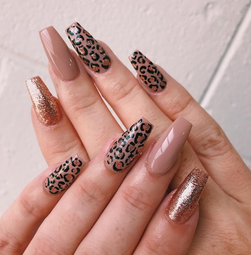Metallic Leopard Print Nails